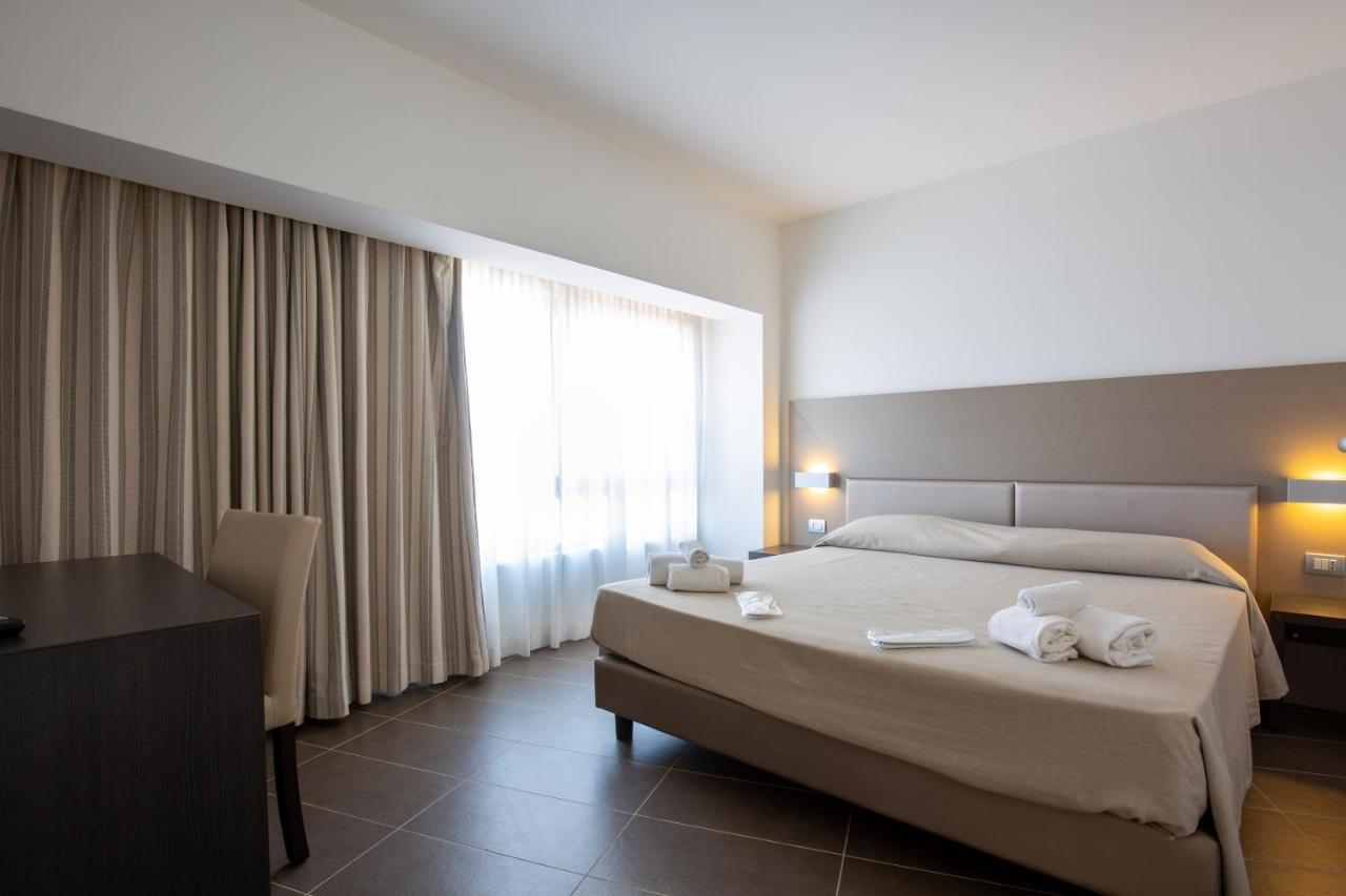 Hotel Poseidon Torre del Greco Bagian luar foto