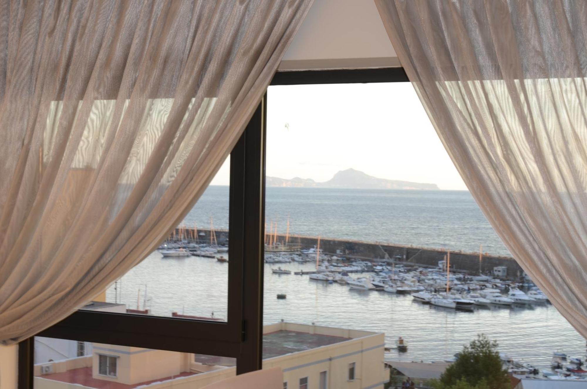 Hotel Poseidon Torre del Greco Bagian luar foto