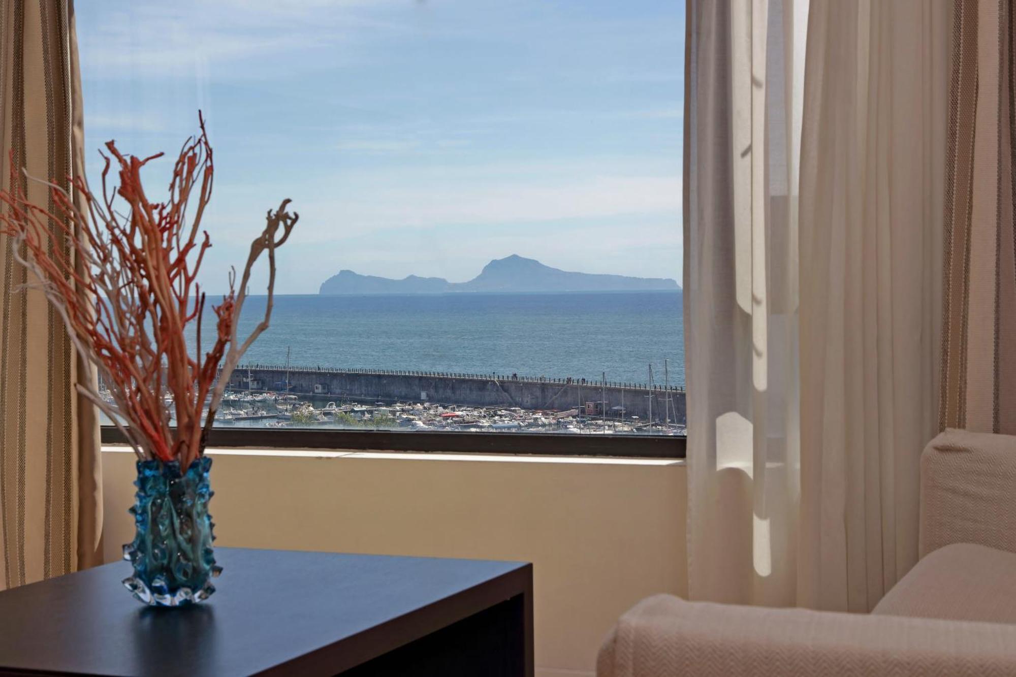 Hotel Poseidon Torre del Greco Bagian luar foto